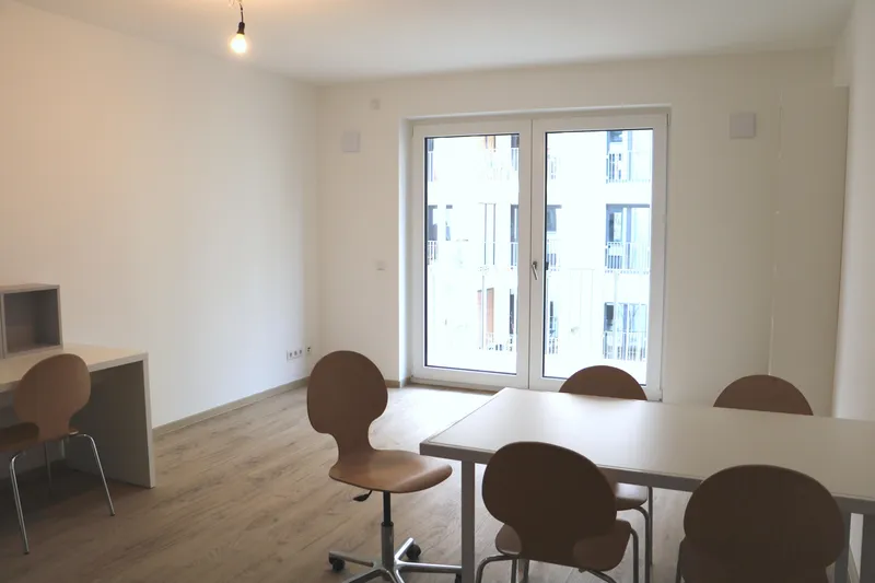 Möblierte 2-Zimmer-Wohnung mit Balkon im Bezirk Mitte von Berlin — photo 1